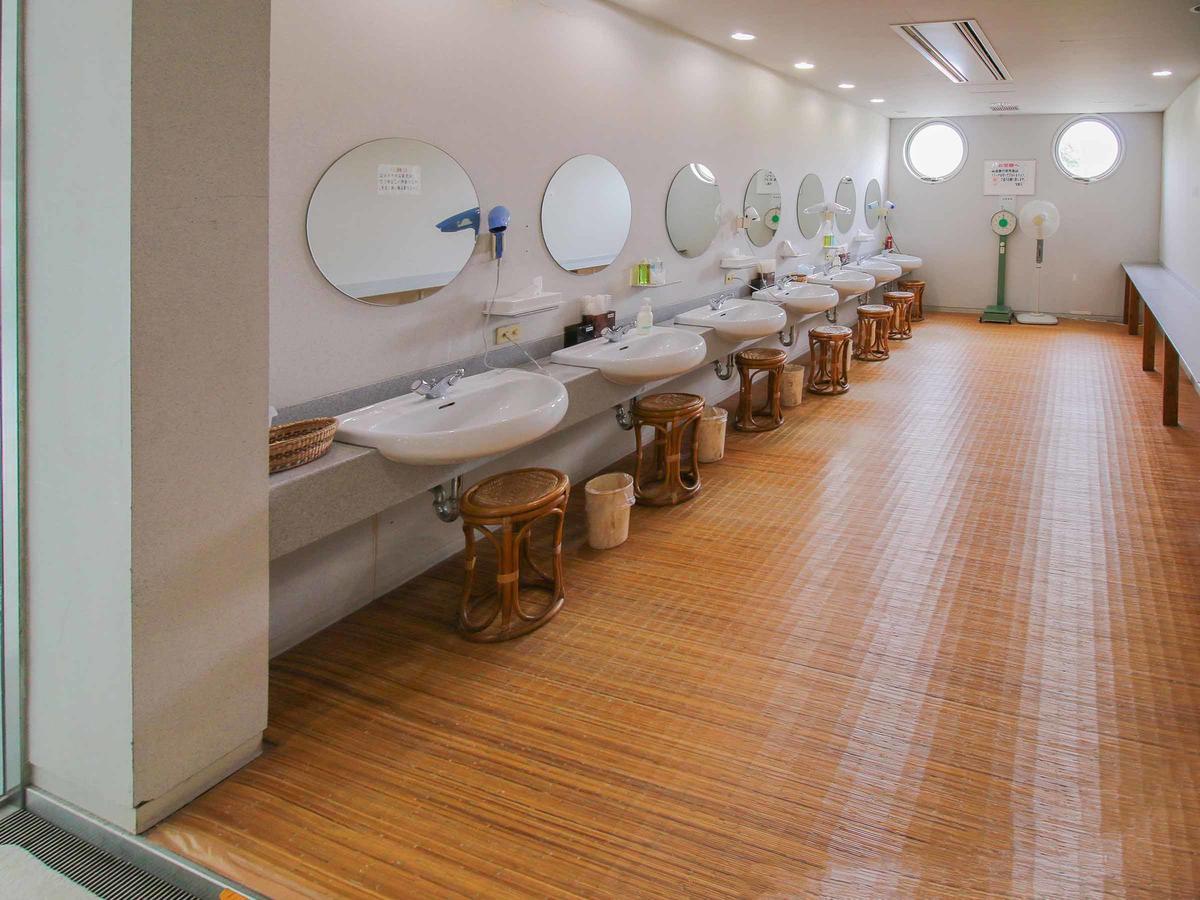 Miyazaki Kokusai Kuko Country Club Lodge Экстерьер фото
