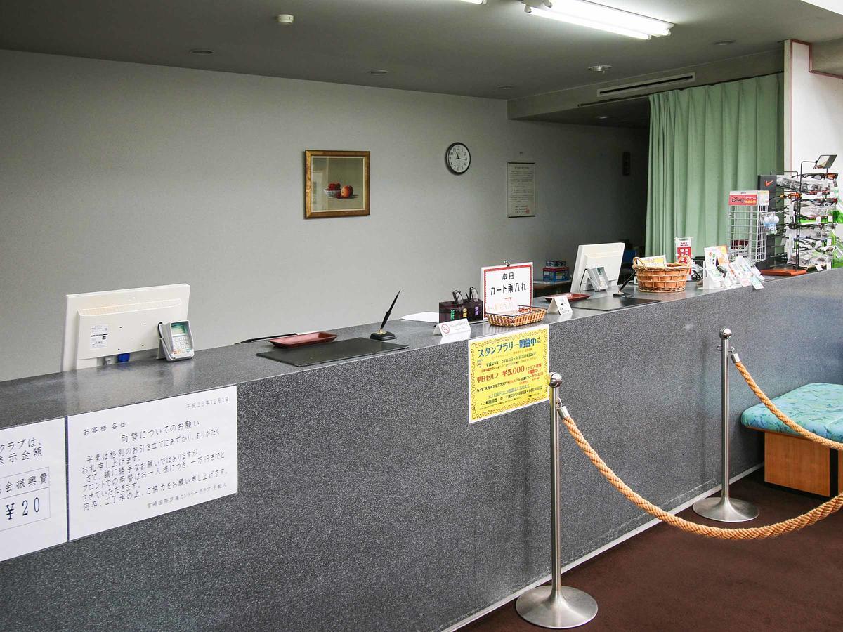 Miyazaki Kokusai Kuko Country Club Lodge Экстерьер фото